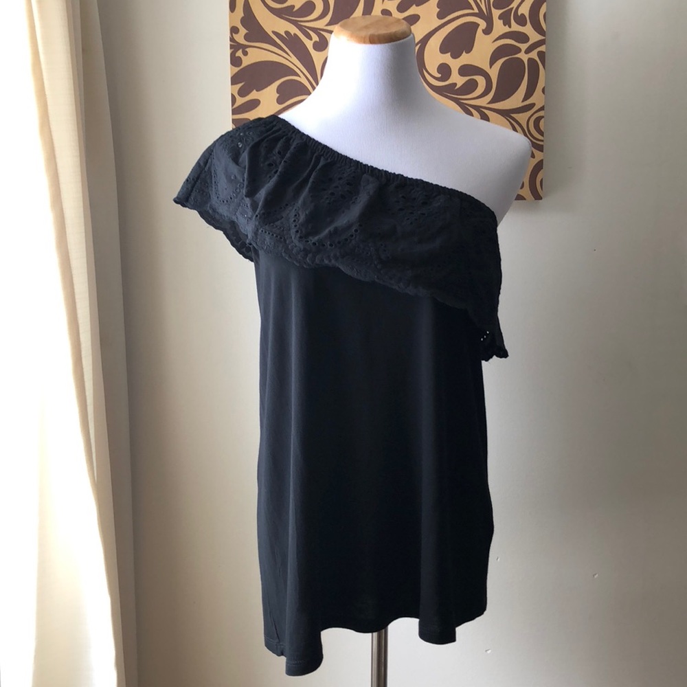 Cable & Gauge Off the Shoulder Top